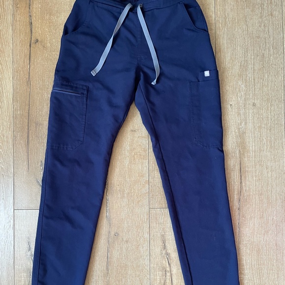 Figs navy yola pants - Picture 3 of 4